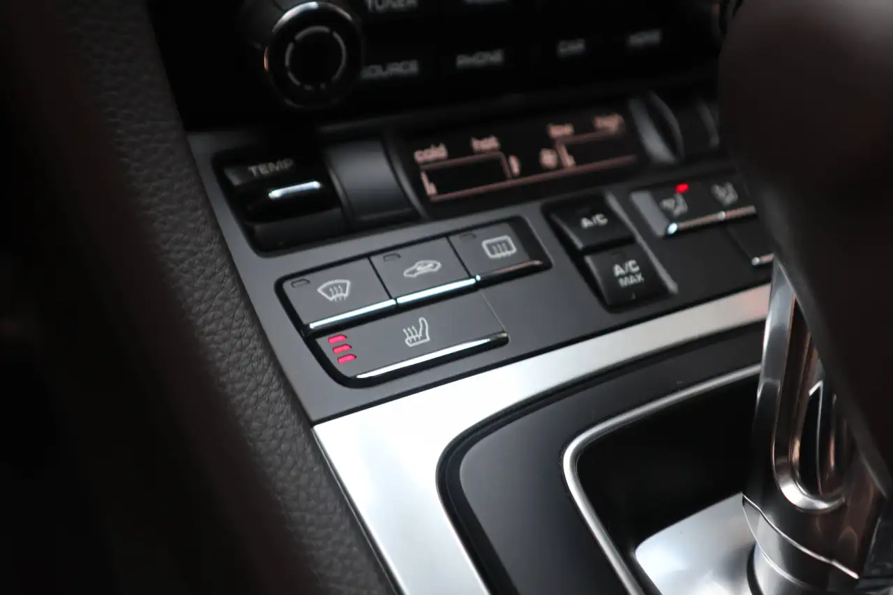 Porsche Boxster Boxster 718 Boxster — photo 22 sur 30