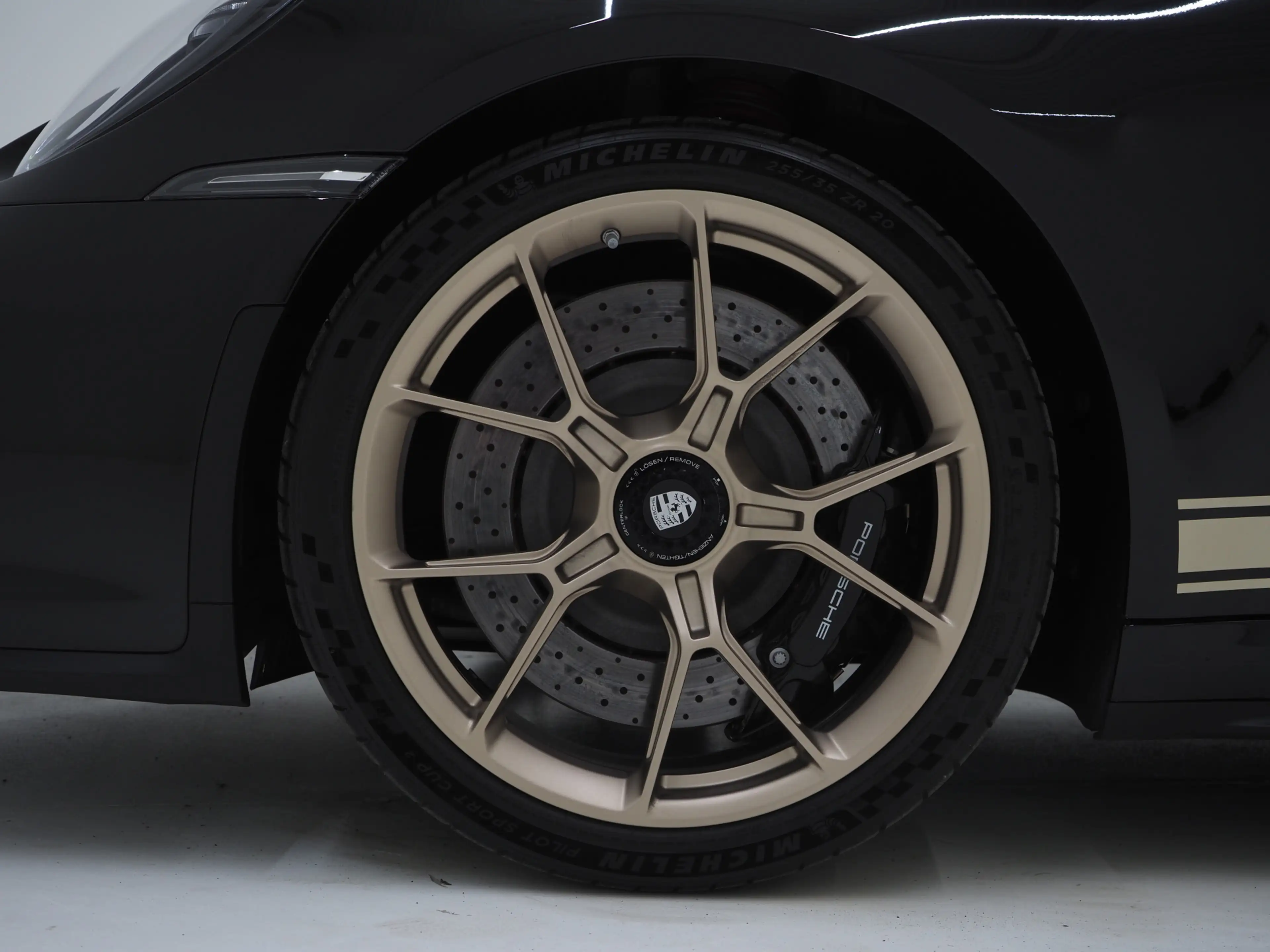 Porsche 992 4.0 GT3 Touring | Akrapovic | PPF | Sports Chrono — photo 19