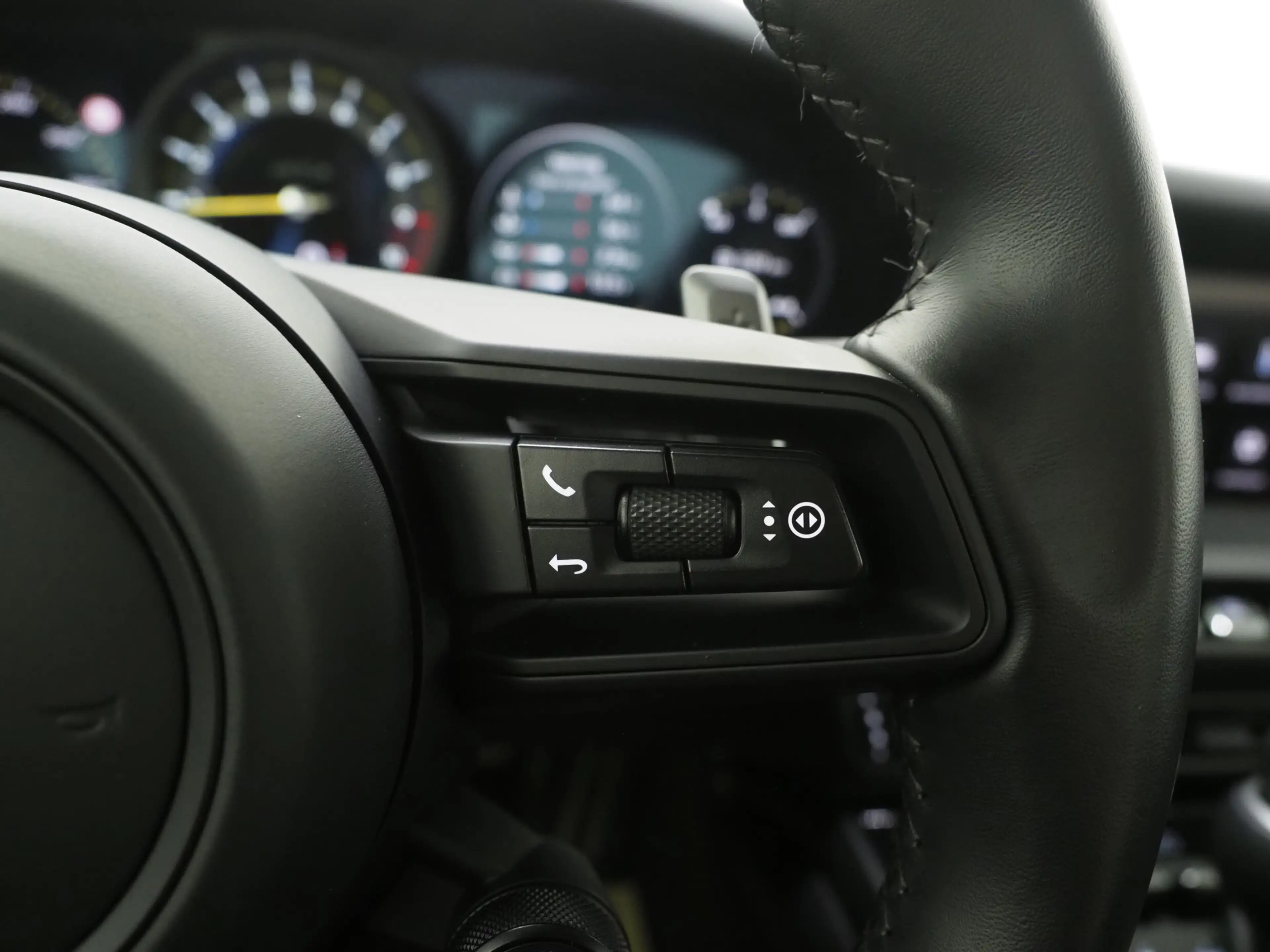 Porsche 992 4.0 GT3 Touring | Akrapovic | PPF | Sports Chrono — photo 36