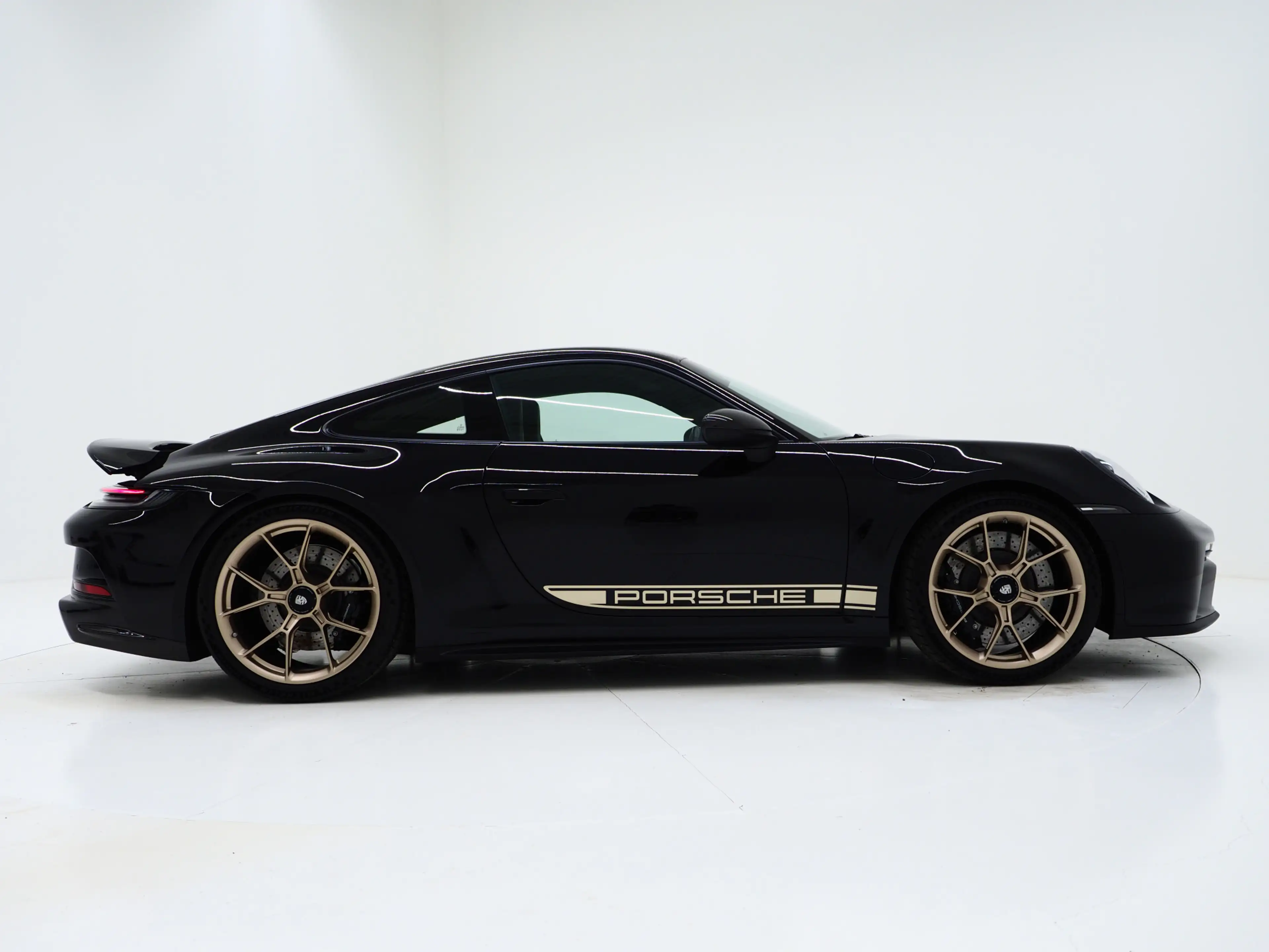 Porsche 992 4.0 GT3 Touring | Akrapovic | PPF | Sports Chrono — photo 11