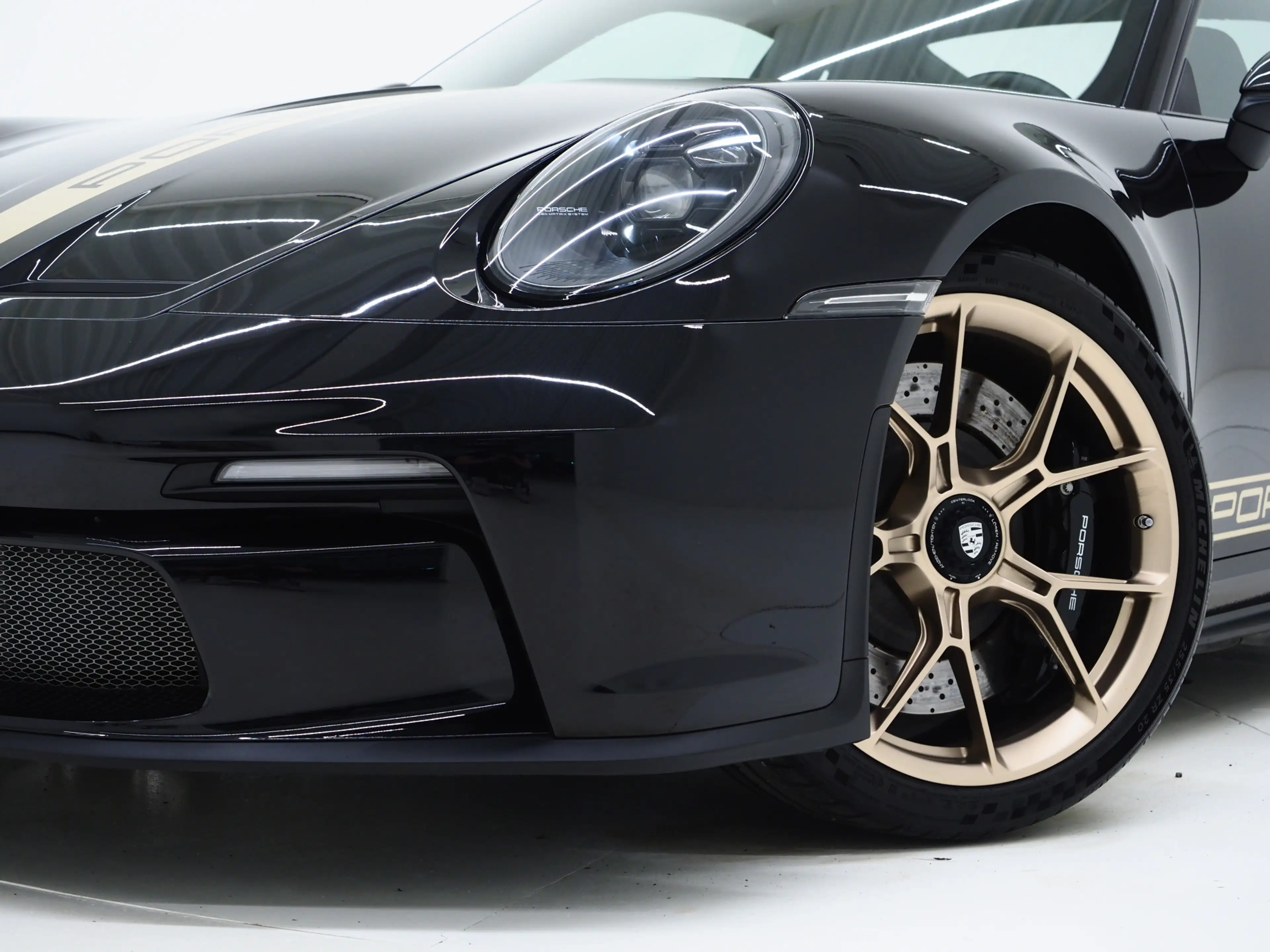 Porsche 992 4.0 GT3 Touring | Akrapovic | PPF | Sports Chrono — photo 7