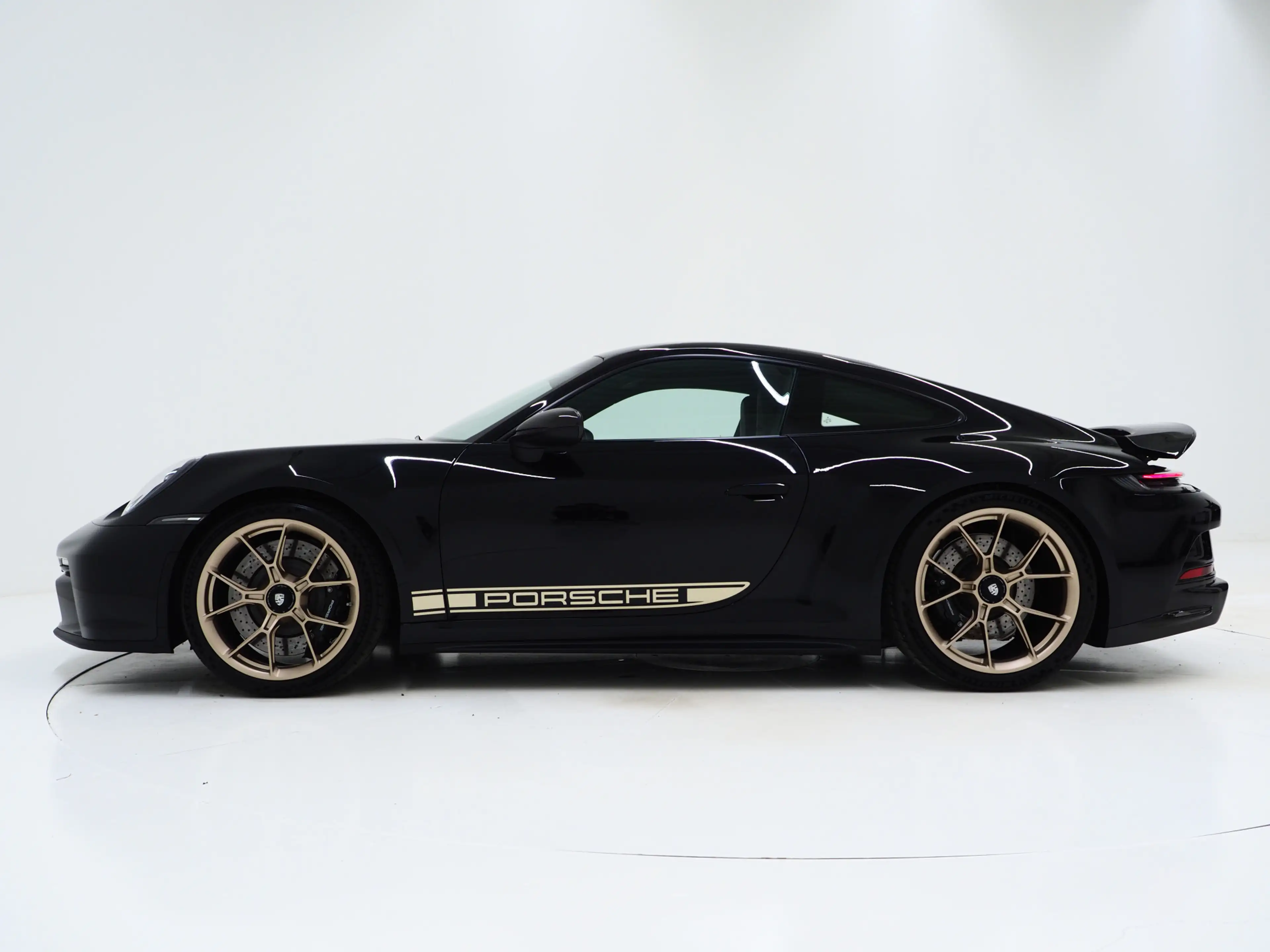 Porsche 992 4.0 GT3 Touring | Akrapovic | PPF | Sports Chrono — photo 3
