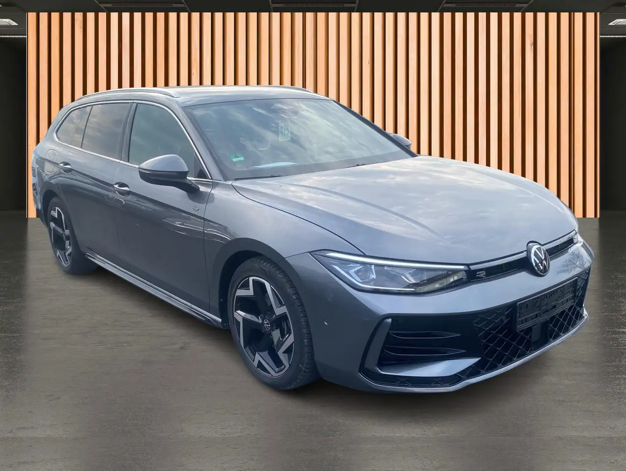 Volkswagen Passat Variant 2.0 TDI DSG R Line*KeyGo*IQ Light 6