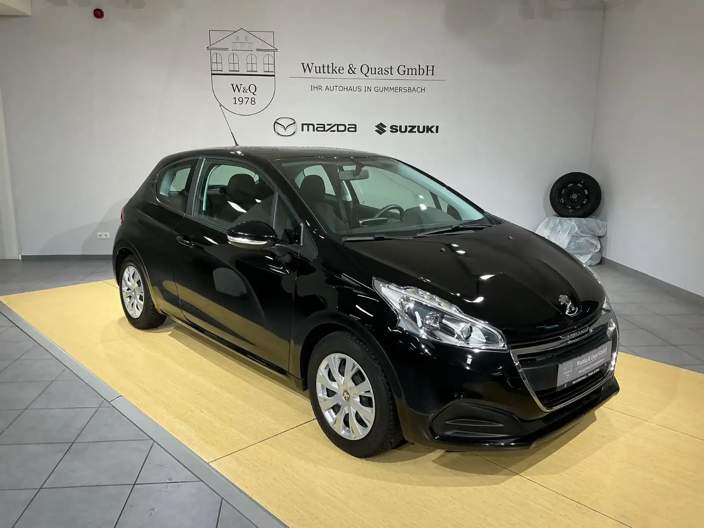 Peugeot 208 Active*Zahnriemen Neu!* 8Fach bereift* Noir - 1