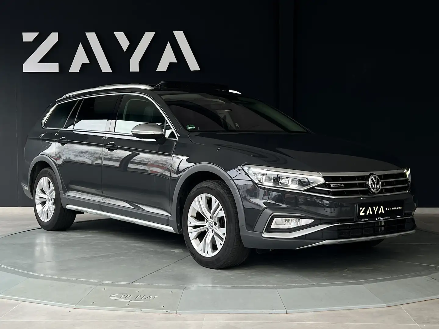 Volkswagen Passat Alltrack 2.0 TDI 4MOTION*MATRIX*PANO*AHK* Szary - 1