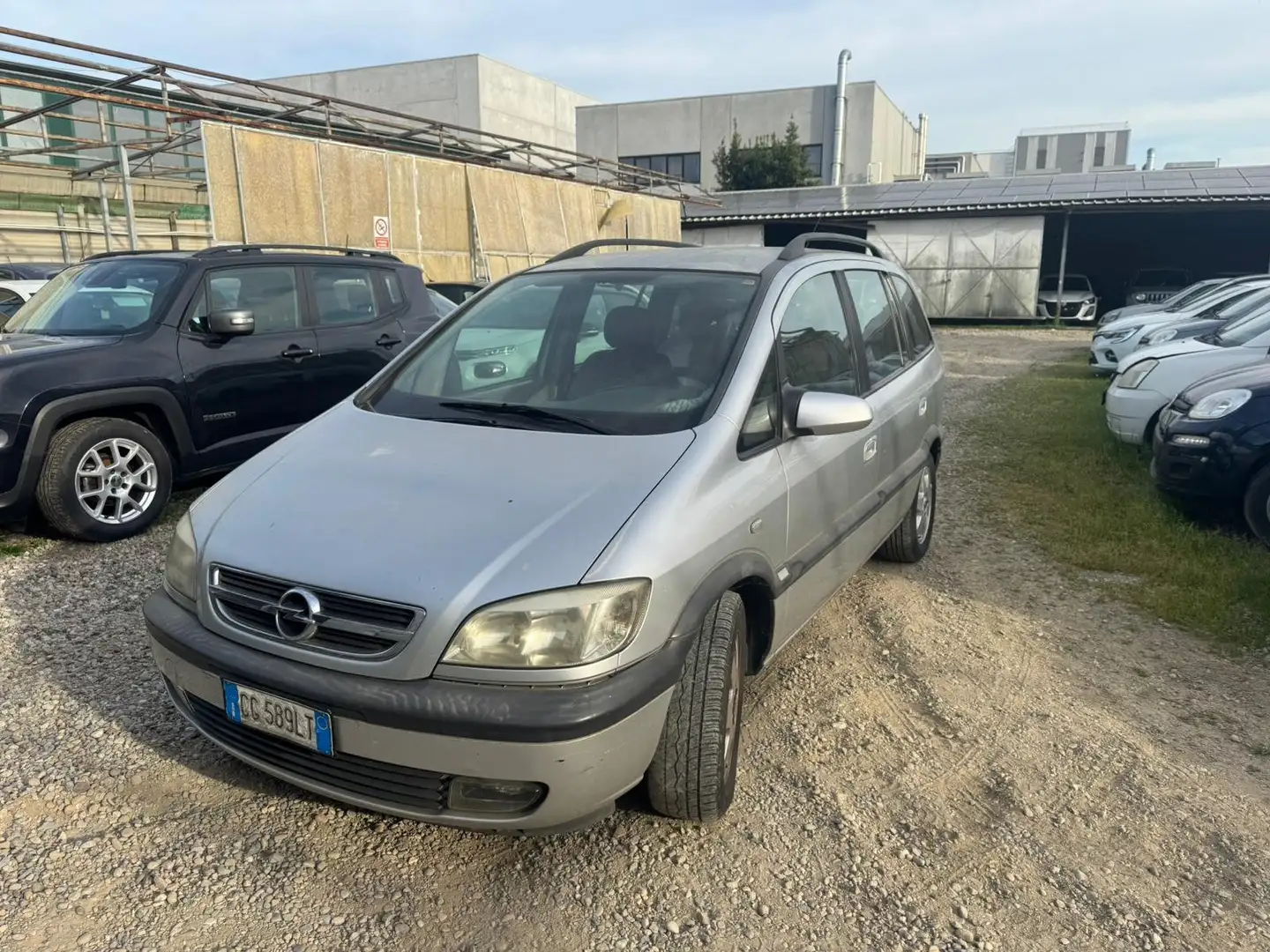 Opel Zafira Zafira 1.6i 16v Elegance FL Gümüş rengi - 1