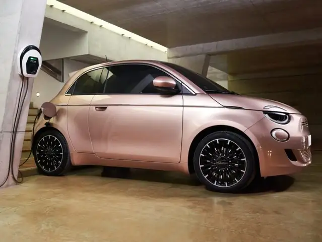 Fiat 500e La Prima 3+1 42 kWh