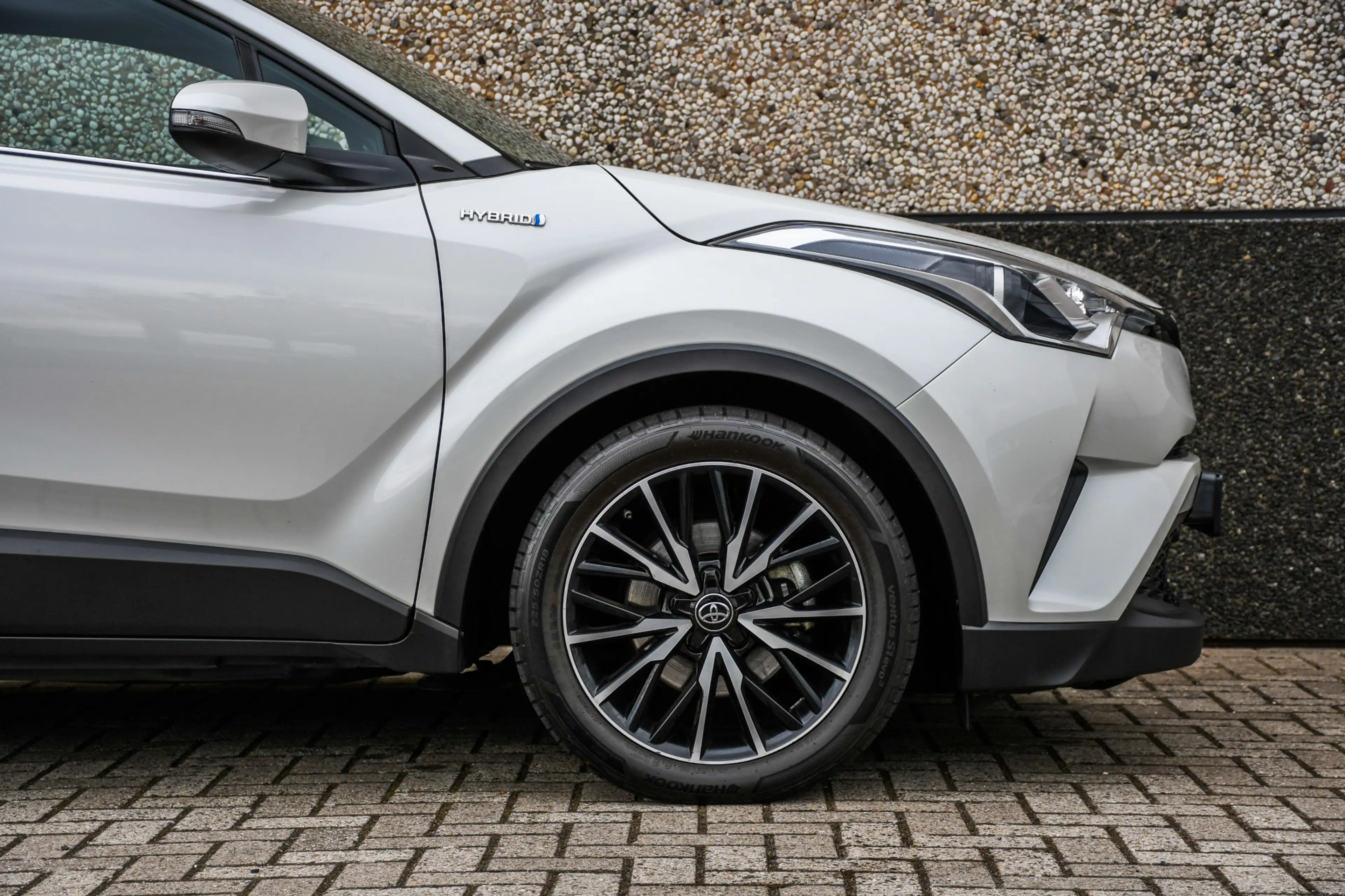 Toyota C-HR 1.8 Hybrid Dynamic — photo 5