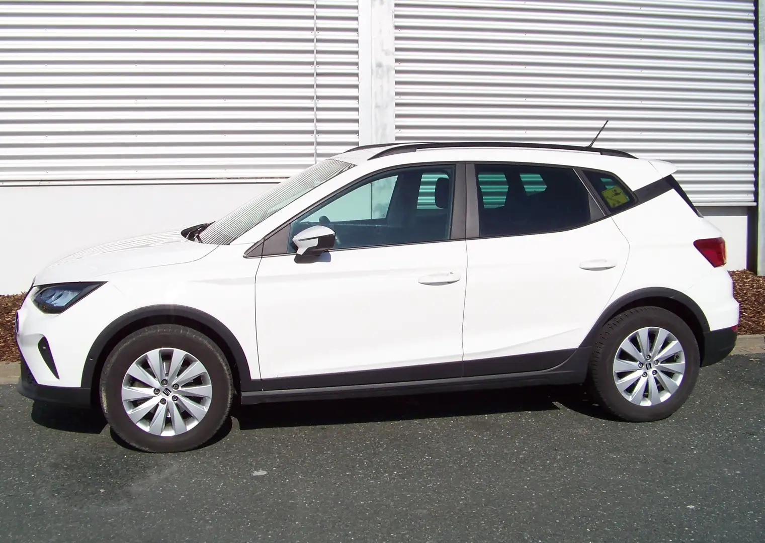 SEAT Arona Arona 1.0 TGI Fast Lane CNG-Biogas/Benzin ACC Navi Weiß - 2