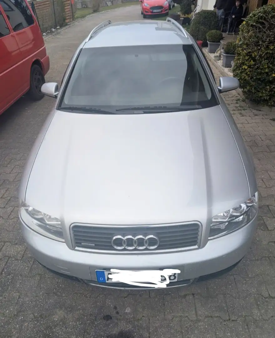 Audi A4 Avant 1.9 TDI quattro Silber - 1