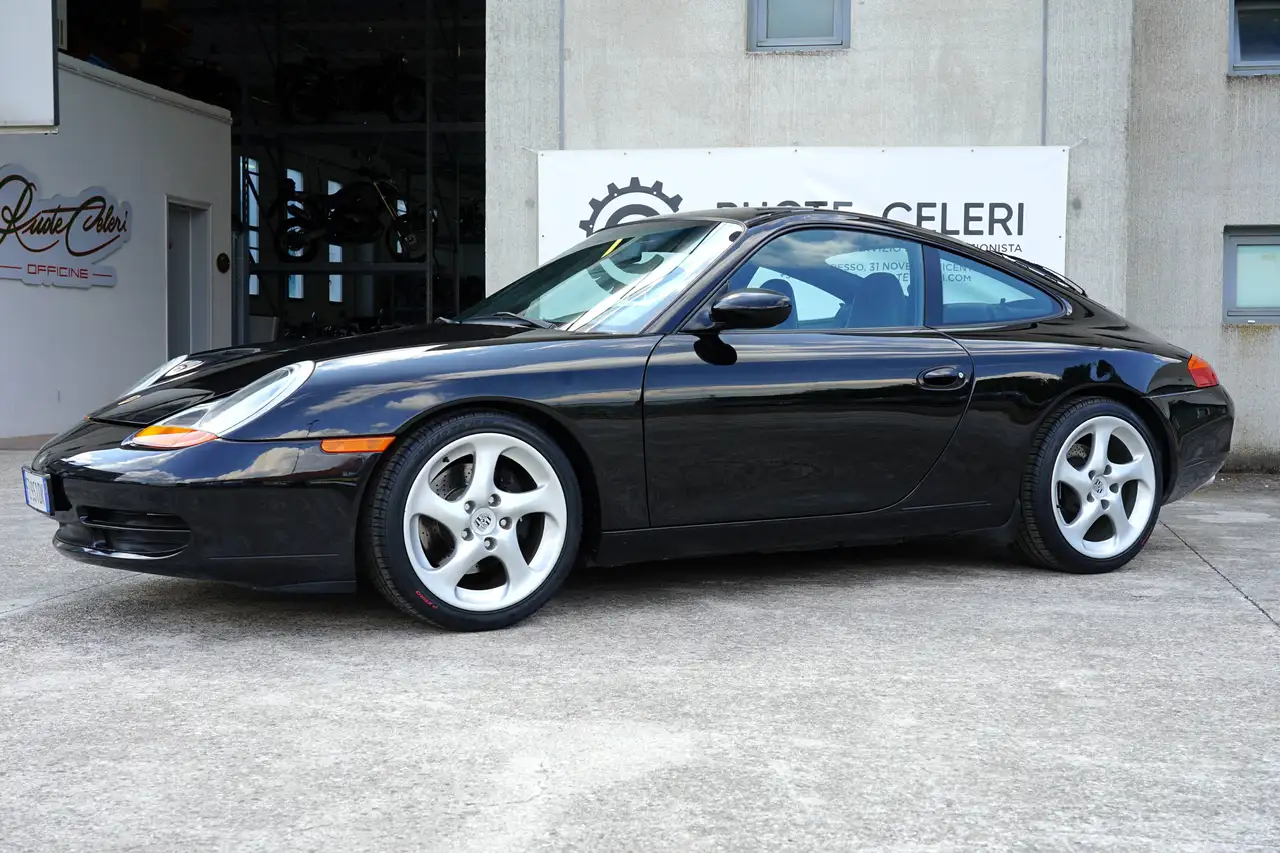 Porsche 911 IV Carrera 996 Coupe Coupe 3.4 Carrera, foto 1