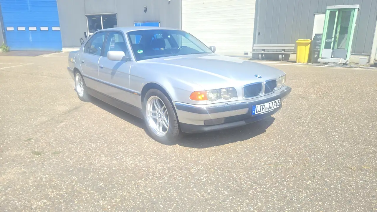 BMW 740iA, foto 2