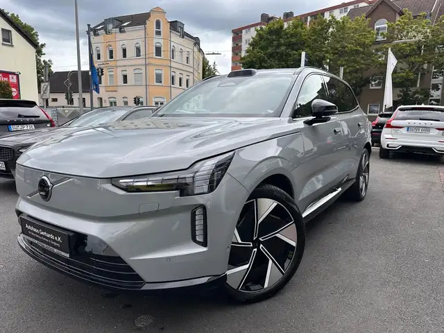 Volvo EX90