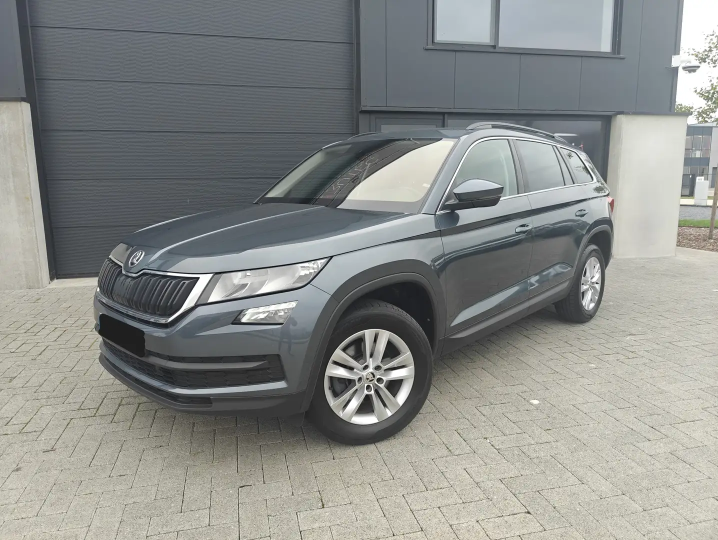 Skoda Kodiaq Kodiaq 1.5TSI CARPLAY, ZETEL+STUURVERW, TREKHAAK, Gris - 2