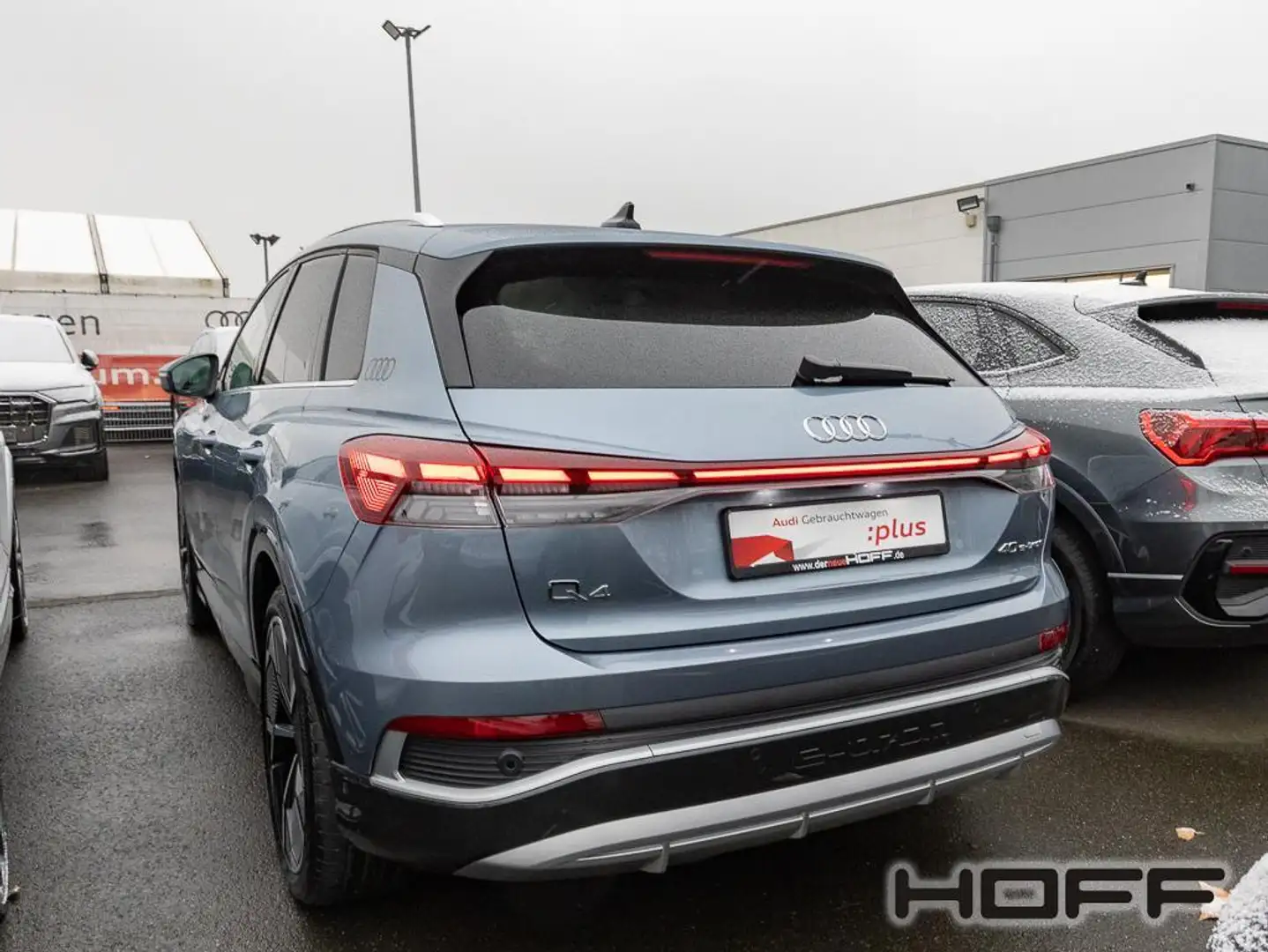 Audi Q4 e-tron 40 s line Pano HUD Matrix 20 Zoll Blau - 2