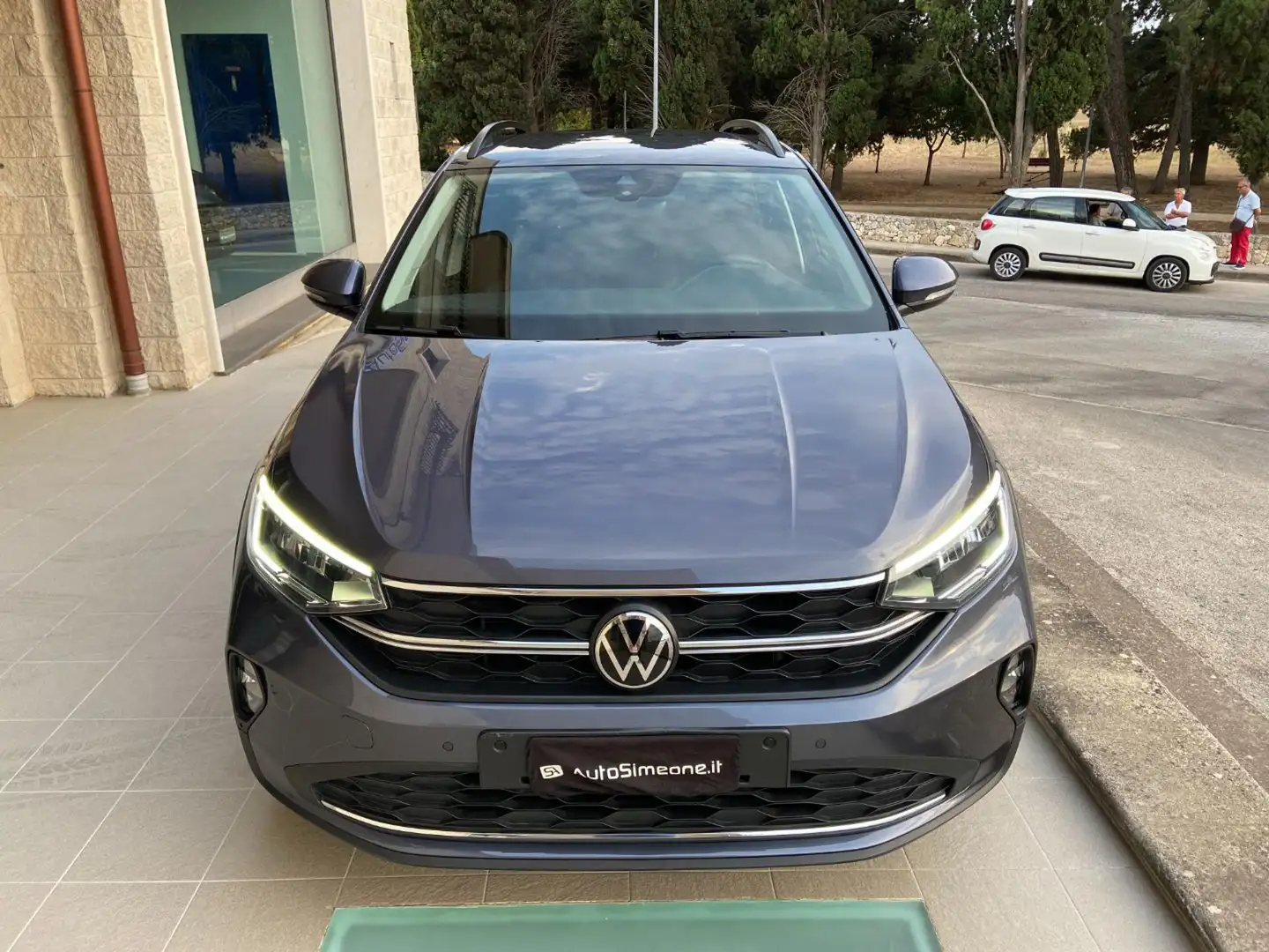 Volkswagen Taigo 1.0 TSI 95 CV Life VIRTUAL COCKPIT-CARPLAY Grijs - 2