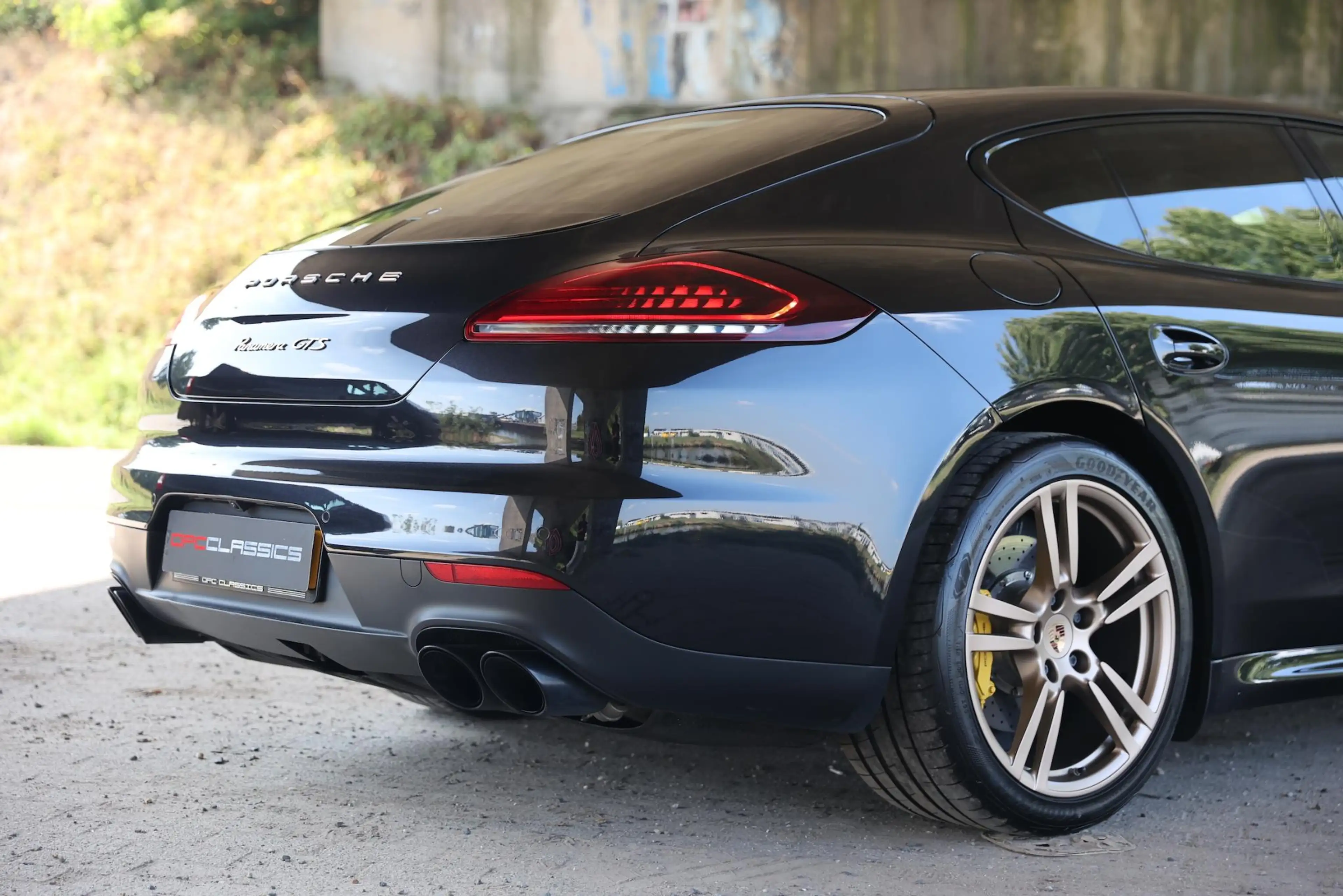 Porsche Panamera 4.8 GTS — photo 7