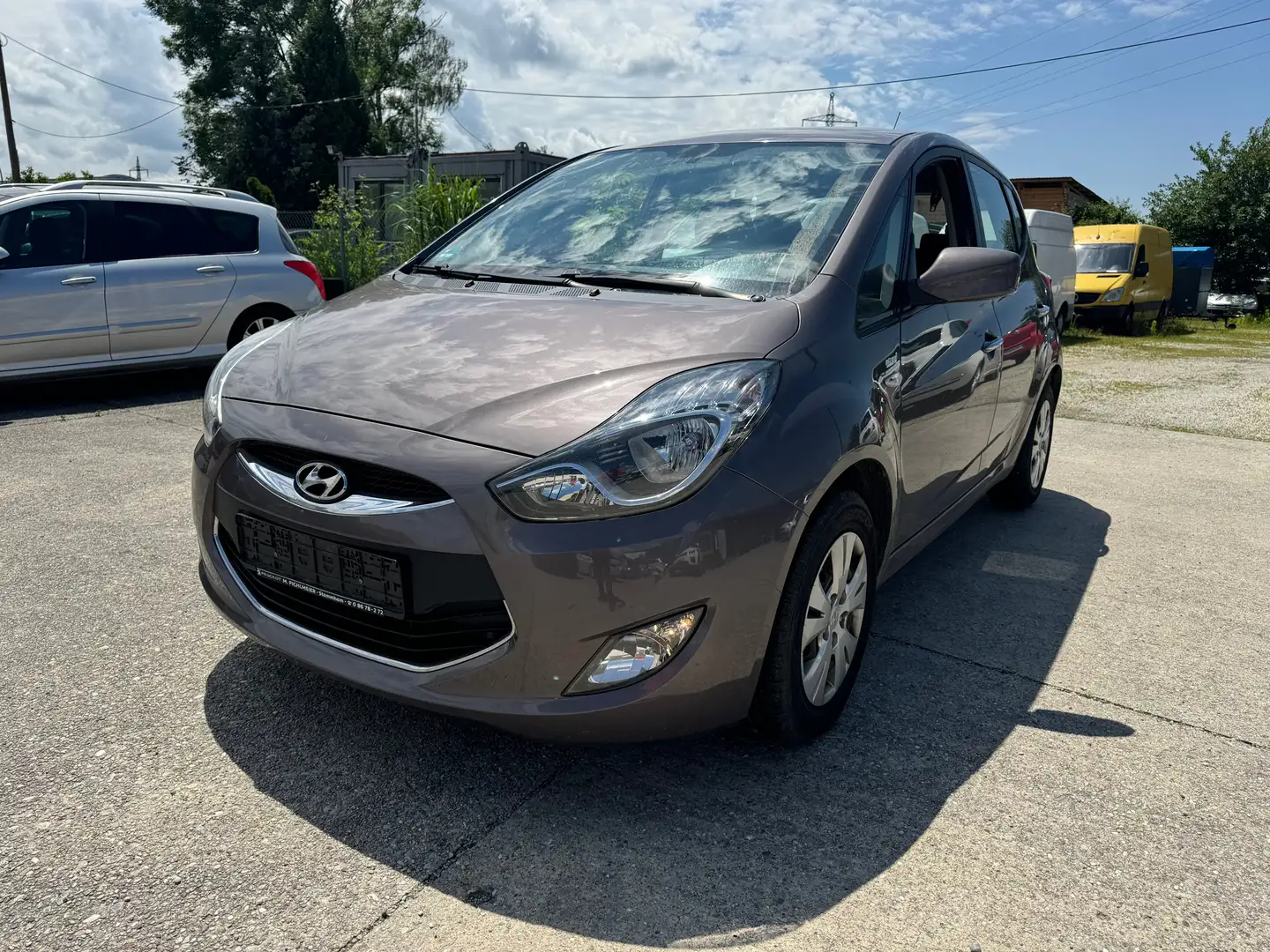 Hyundai iX20 Classic Bronze - 1