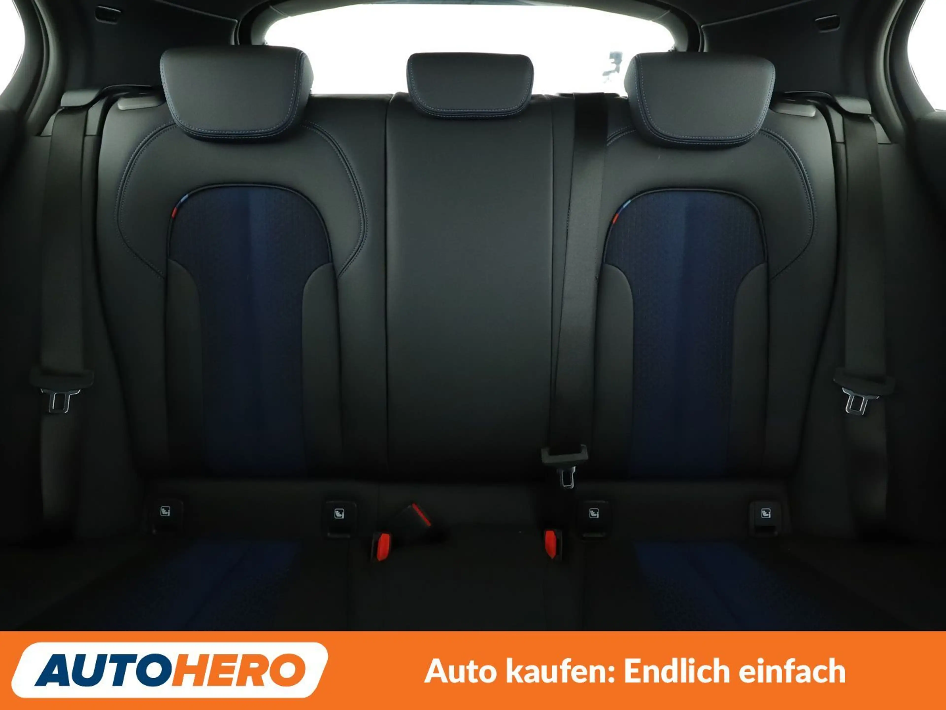 BMW 135 M135i xDrive Color Vision Aut.*NAVI*LED* — photo 15