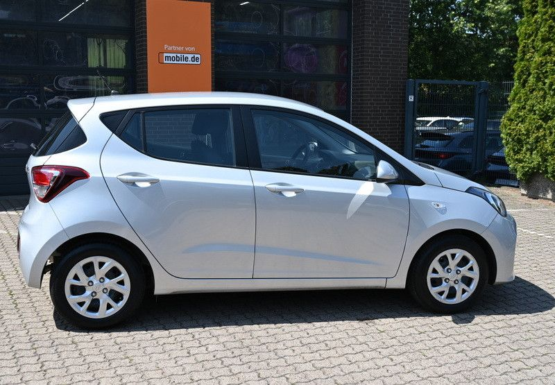 Hyundai i10 1.0 Trend Sitz/Lenkradheizung Klima 27tkm — photo 5