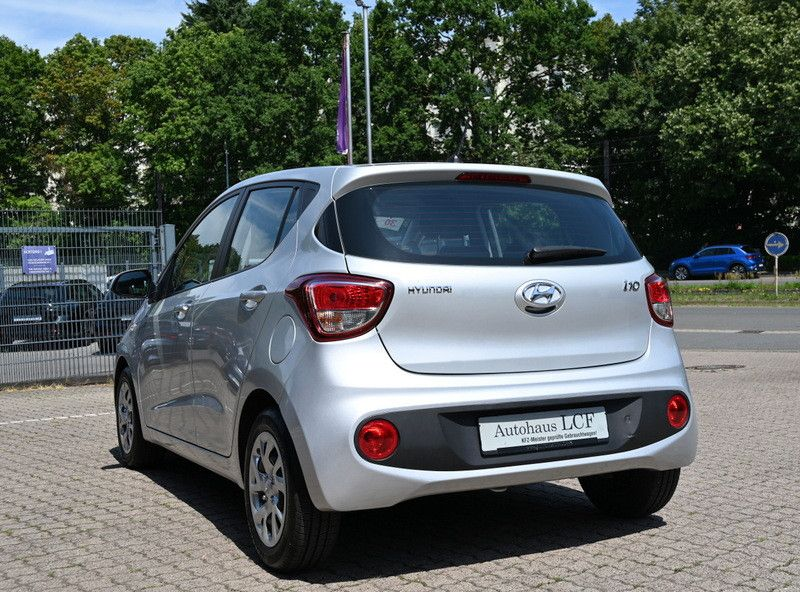 Hyundai i10 1.0 Trend Sitz/Lenkradheizung Klima 27tkm — photo 8