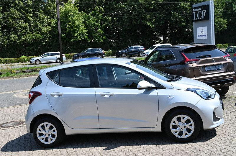 Hyundai i10 1.0 Trend Sitz/Lenkradheizung Klima 27tkm — photo 6