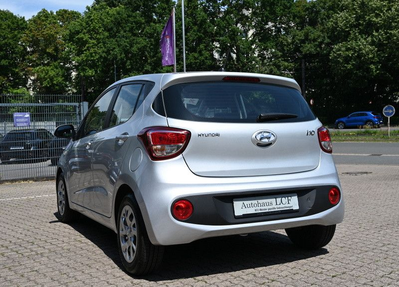 Hyundai i10 1.0 Trend Sitz/Lenkradheizung Klima 27tkm — photo 7