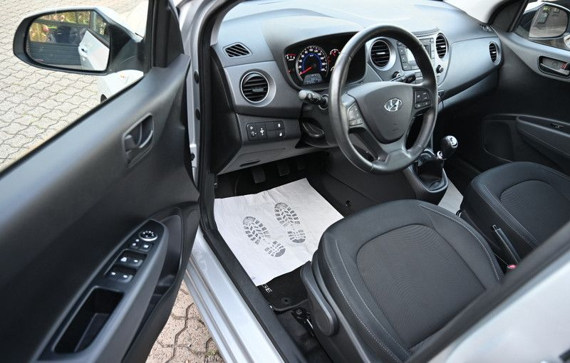 Hyundai i10 1.0 Trend Sitz/Lenkradheizung Klima 27tkm — photo 10