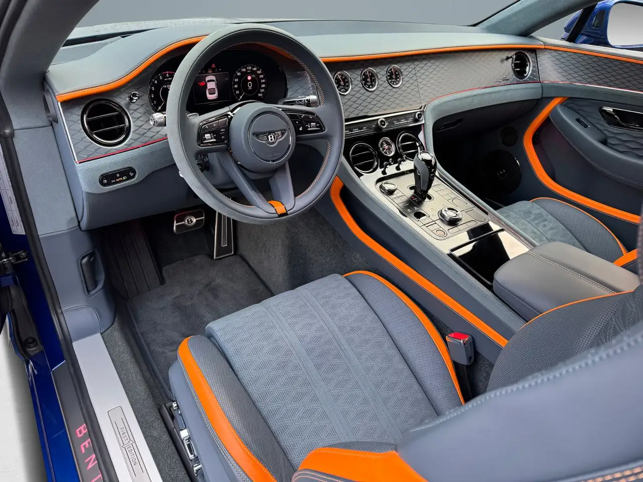 Bentley Continental GT 2024 — фото 10