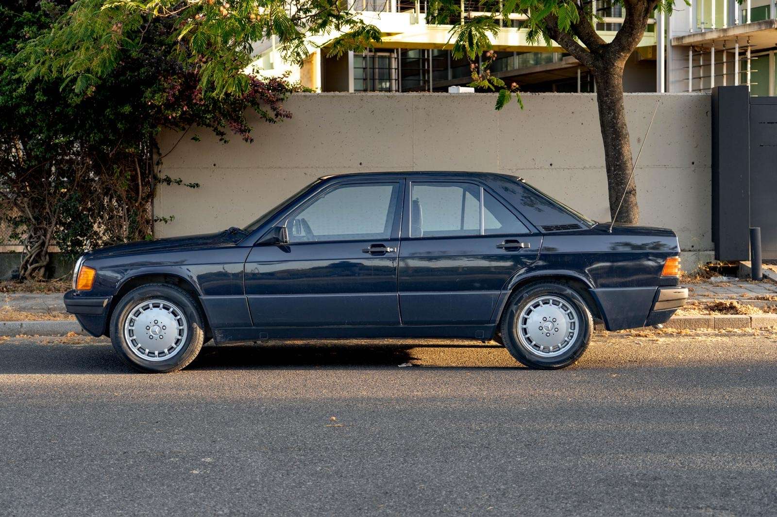 Mercedes-Benz 190 190E 2.3 - foto 1