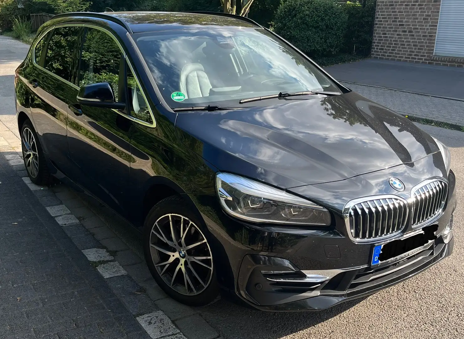 BMW 220 220 i Luxury Line Schwarz - 2