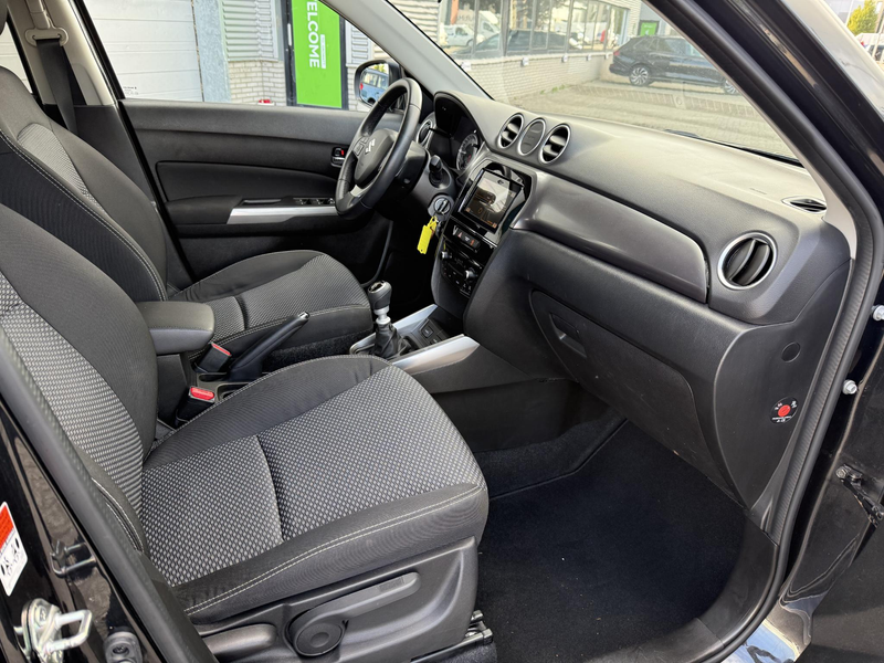 Suzuki Vitara 1.4 Boosterjet Select — photo 22
