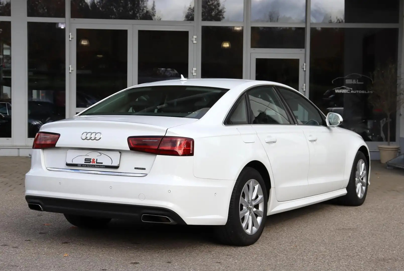 Audi A6 Lim. 2.0 TDI quattro / Head-UP/ NaviPlus/ GSD Weiß - 2