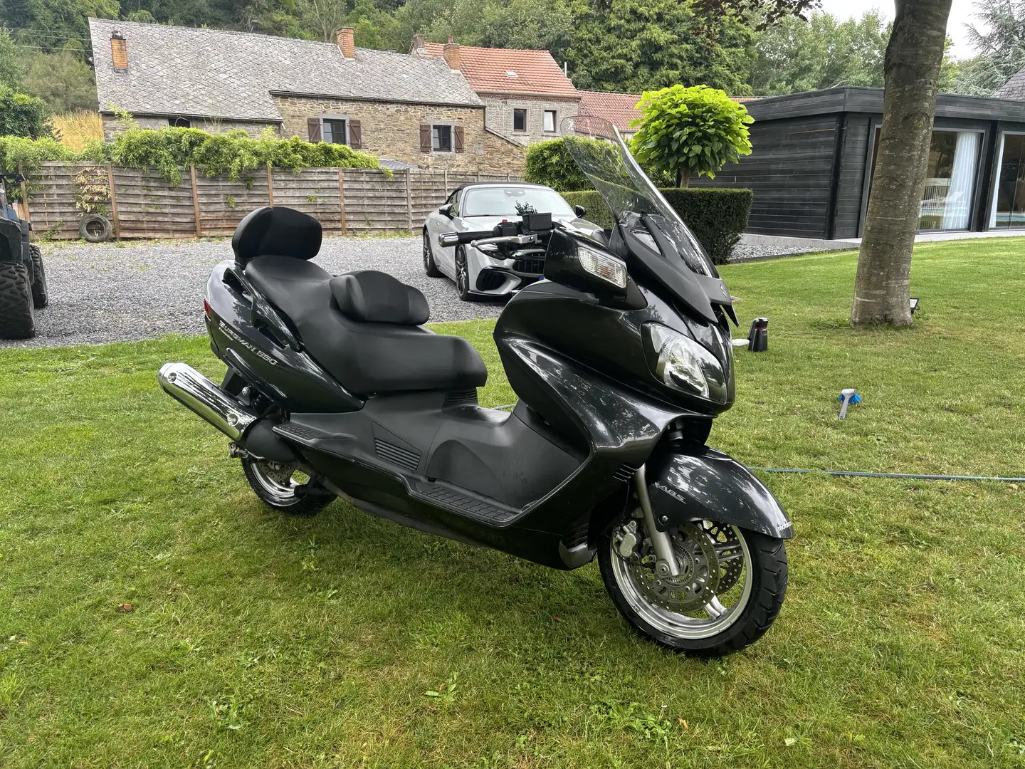Suzuki Burgman 650 executive - 1