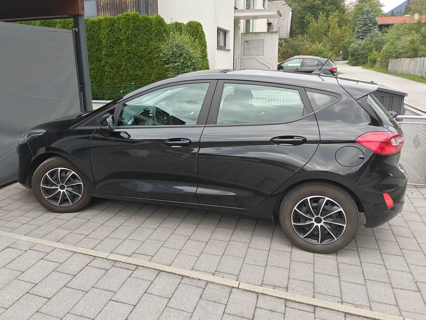 Ford Fiesta Fiesta Trend 1,1 Start/Stop Schwarz - 2