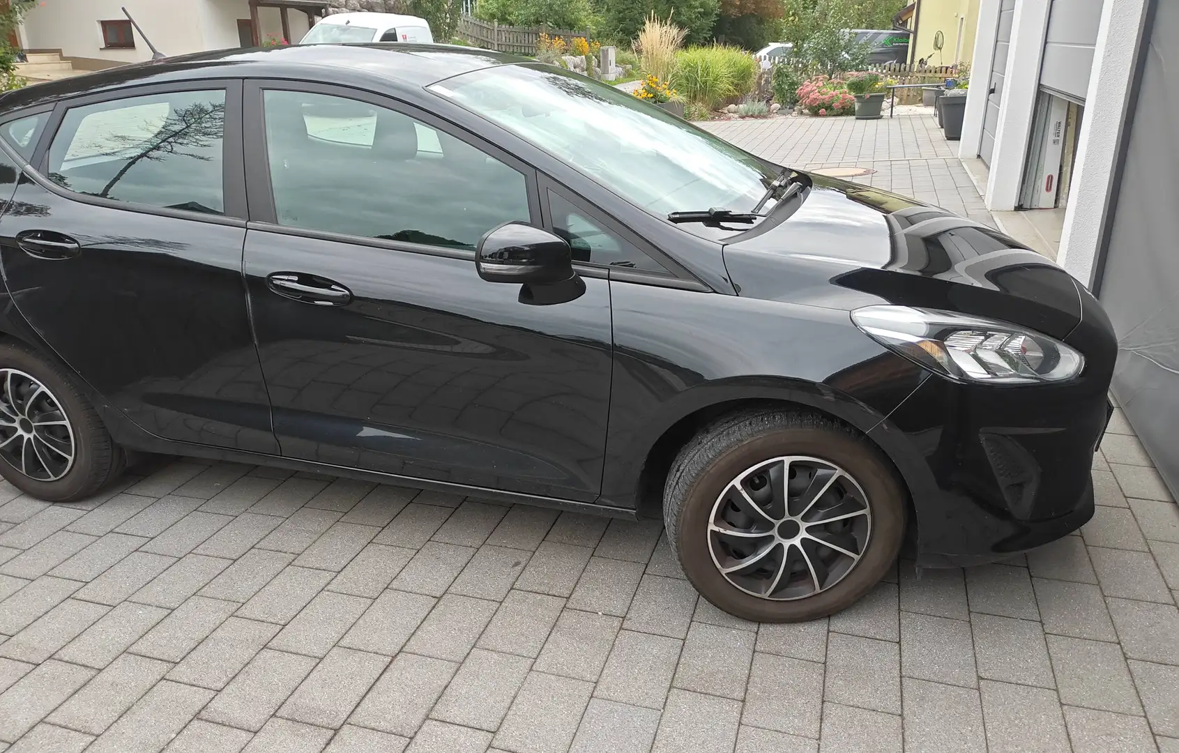 Ford Fiesta Fiesta Trend 1,1 Start/Stop Schwarz - 1