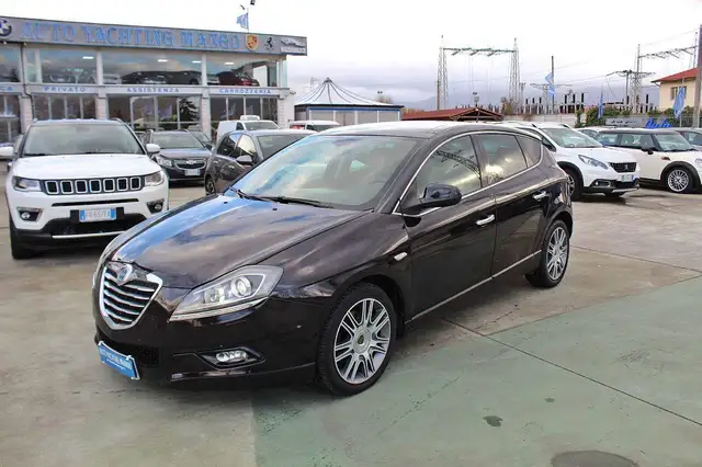 Lancia Delta 1.9 MJT Twinturbo DPF Oro