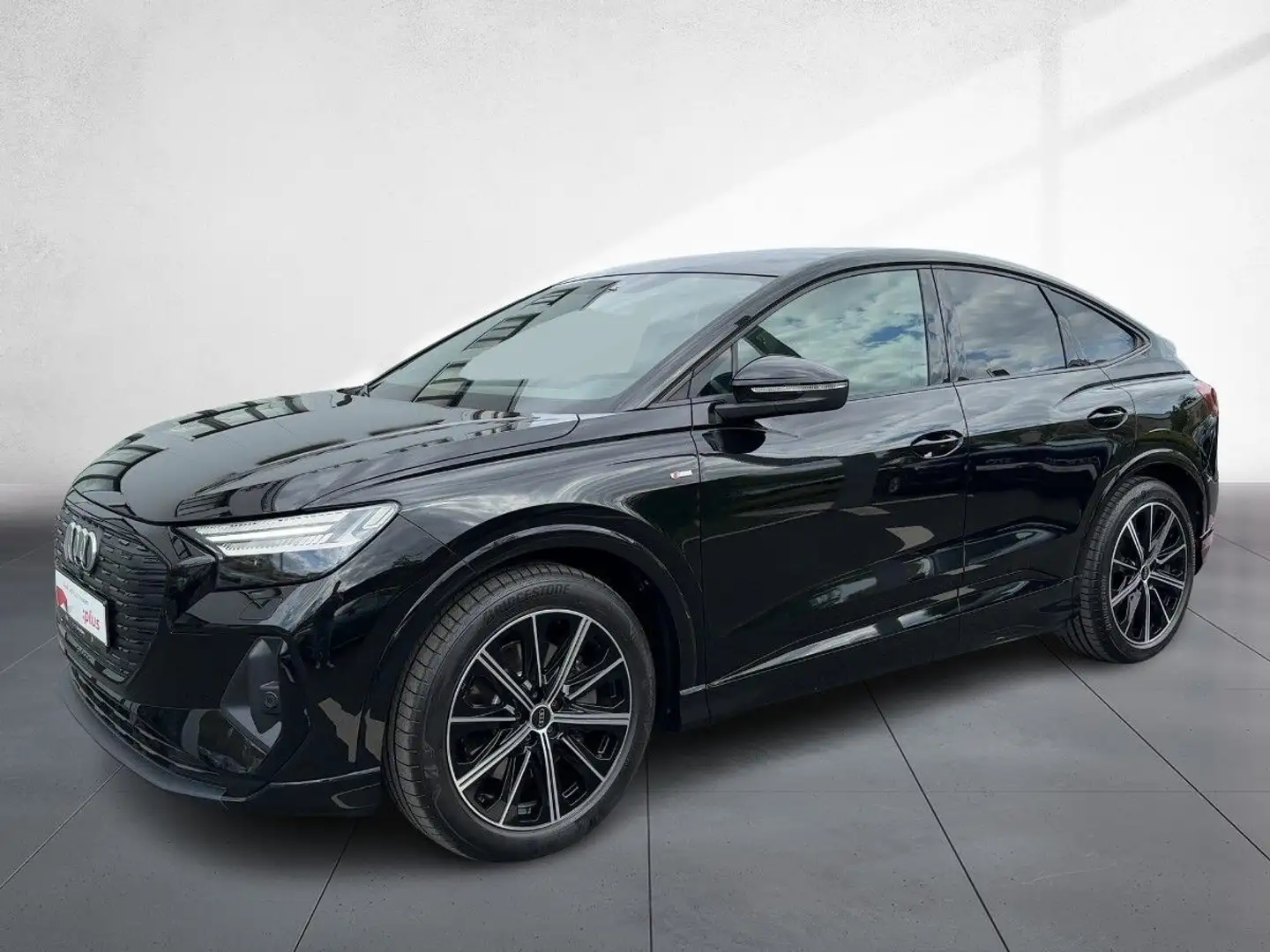 Audi Q4 e-tron 50 quatt. S line Matrix Navi Schwarz - 2