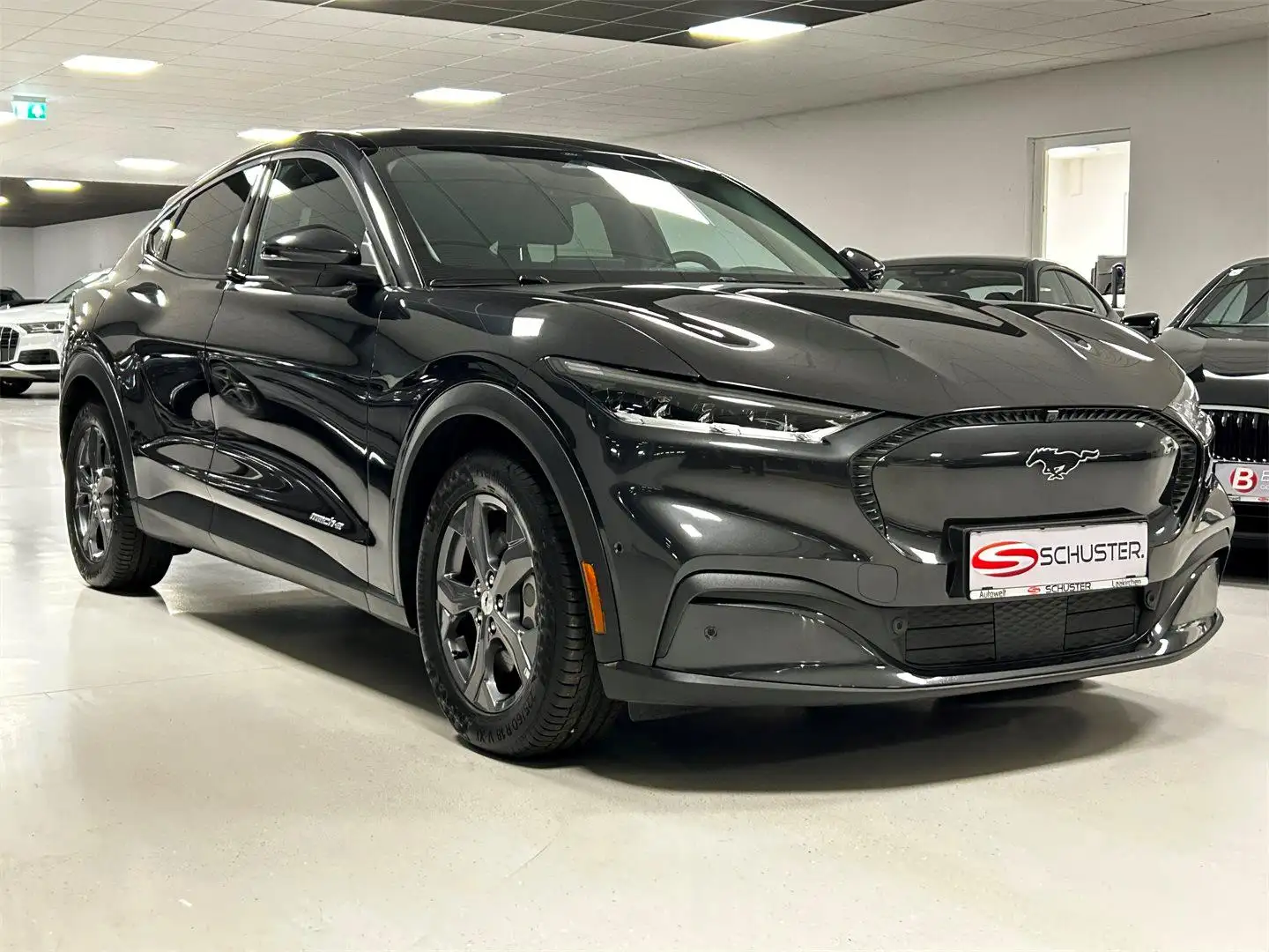 Ford Mustang Mach-E 76kWh Standard Range Premium-Polste Grau - 1