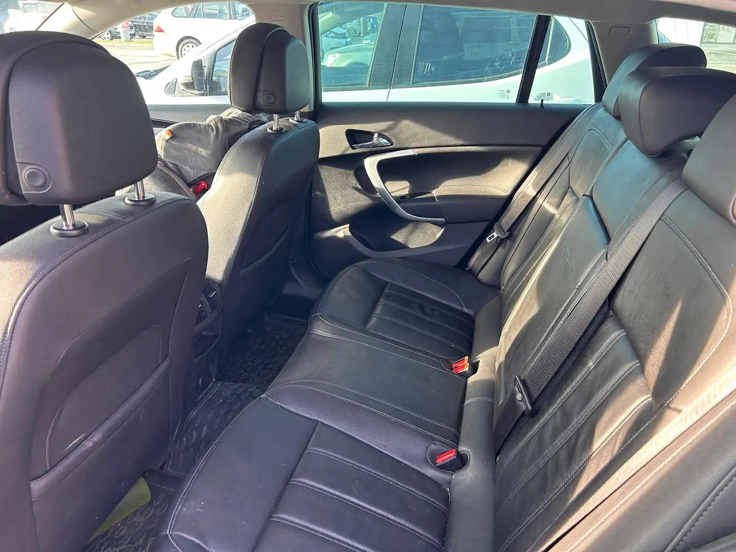 Opel Insignia Insignia ST 2,0 Sp.CDTI DPF Eco.Allr.Aut. Sport Schwarz - 2