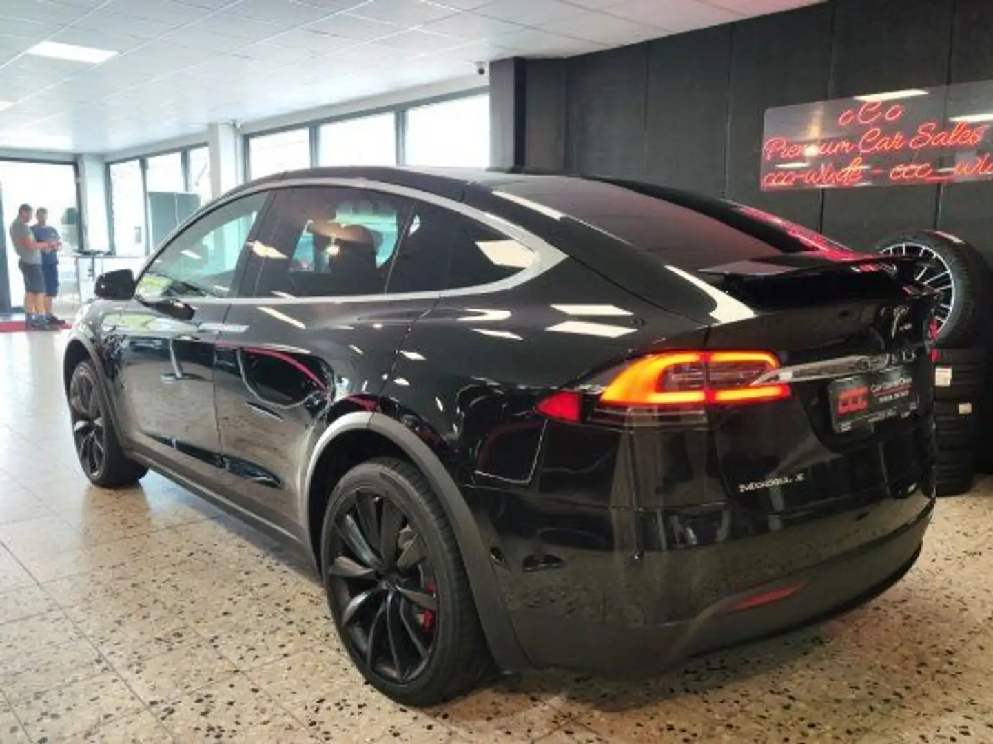 Tesla Model X P90D DUAL-MOTOR (SUPERCHARGEFREE-SUPERCH Black - 2