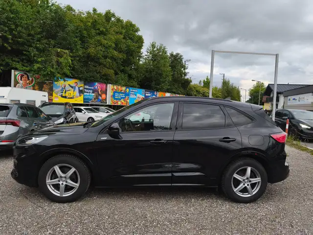 Ford Kuga view 3