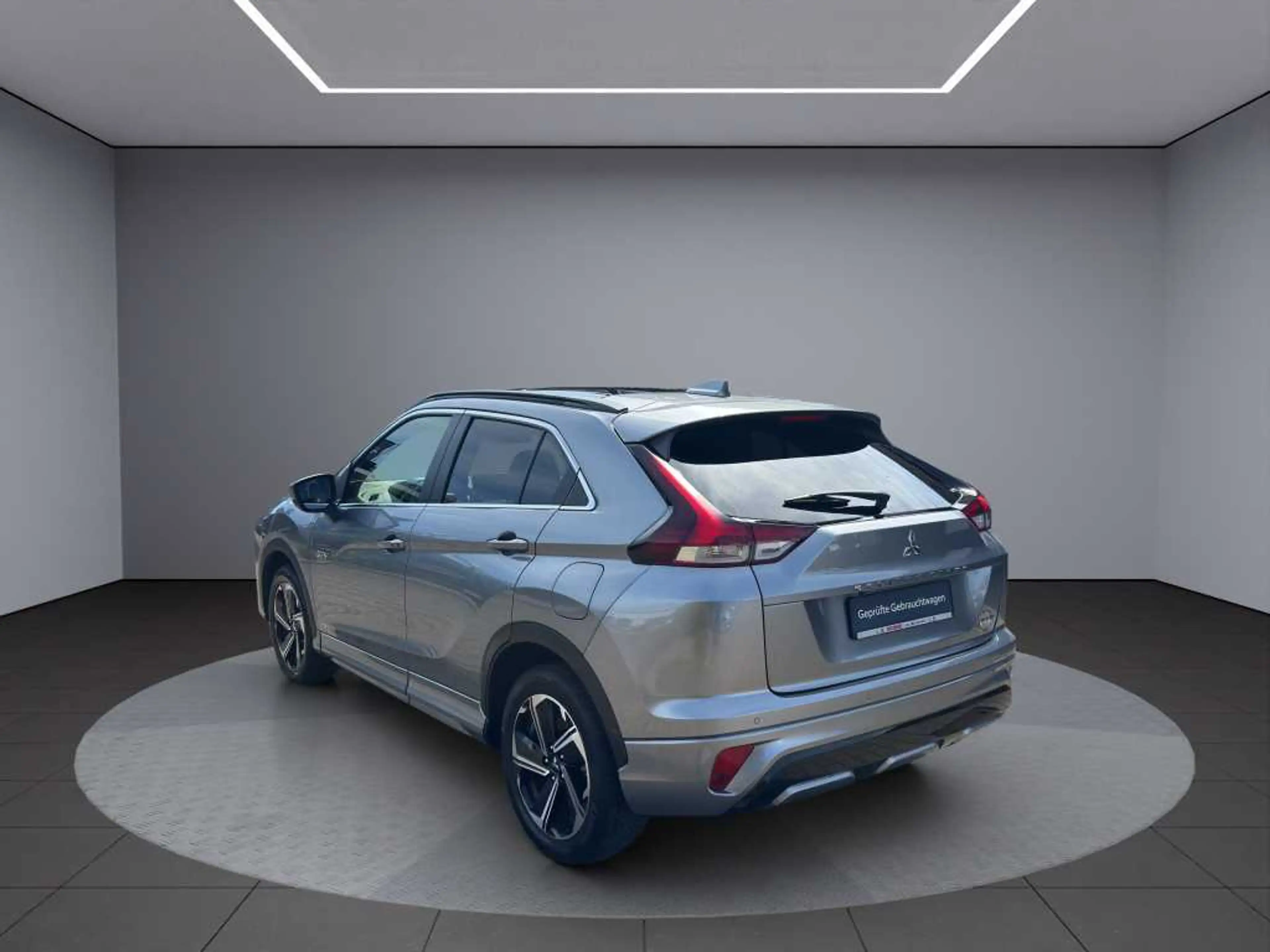 Mitsubishi Eclipse Cross Plug-in Hybrid TOP 2.4 MIVEC 4WD — photo 4
