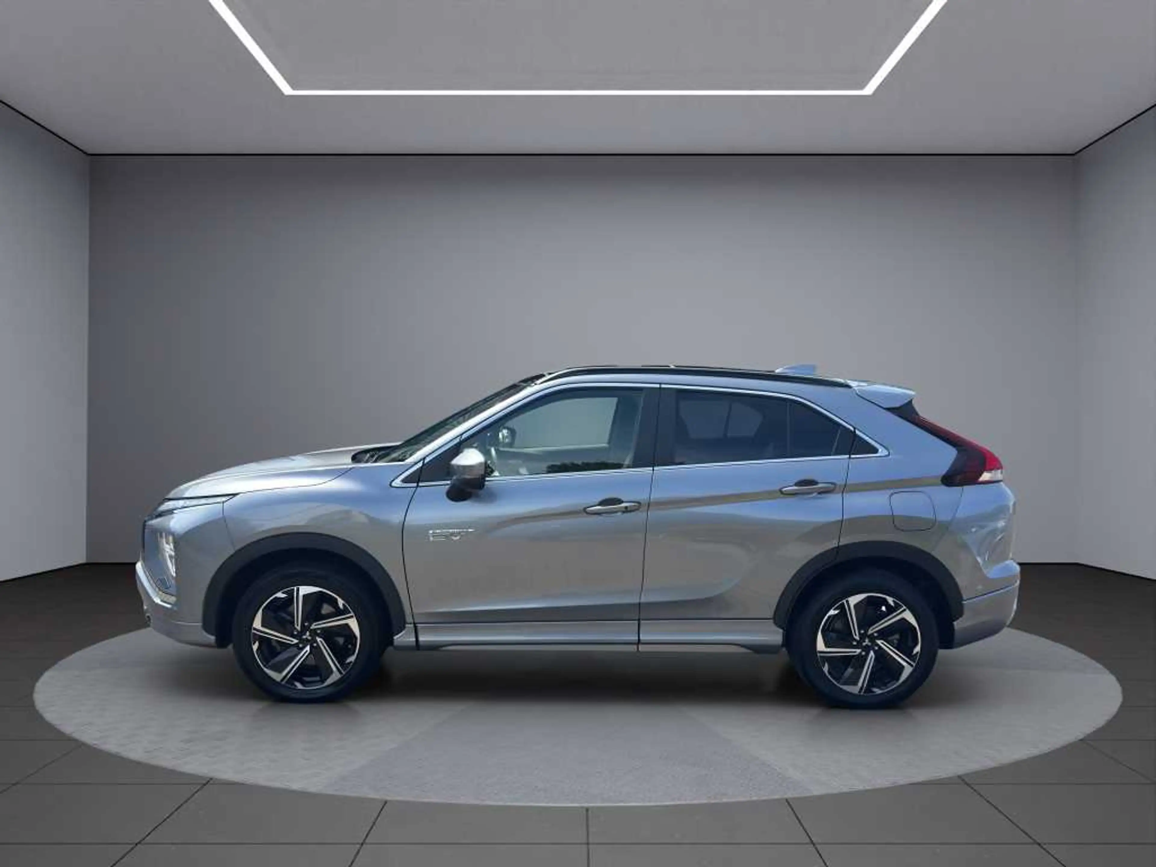 Mitsubishi Eclipse Cross Plug-in Hybrid TOP 2.4 MIVEC 4WD — photo 3