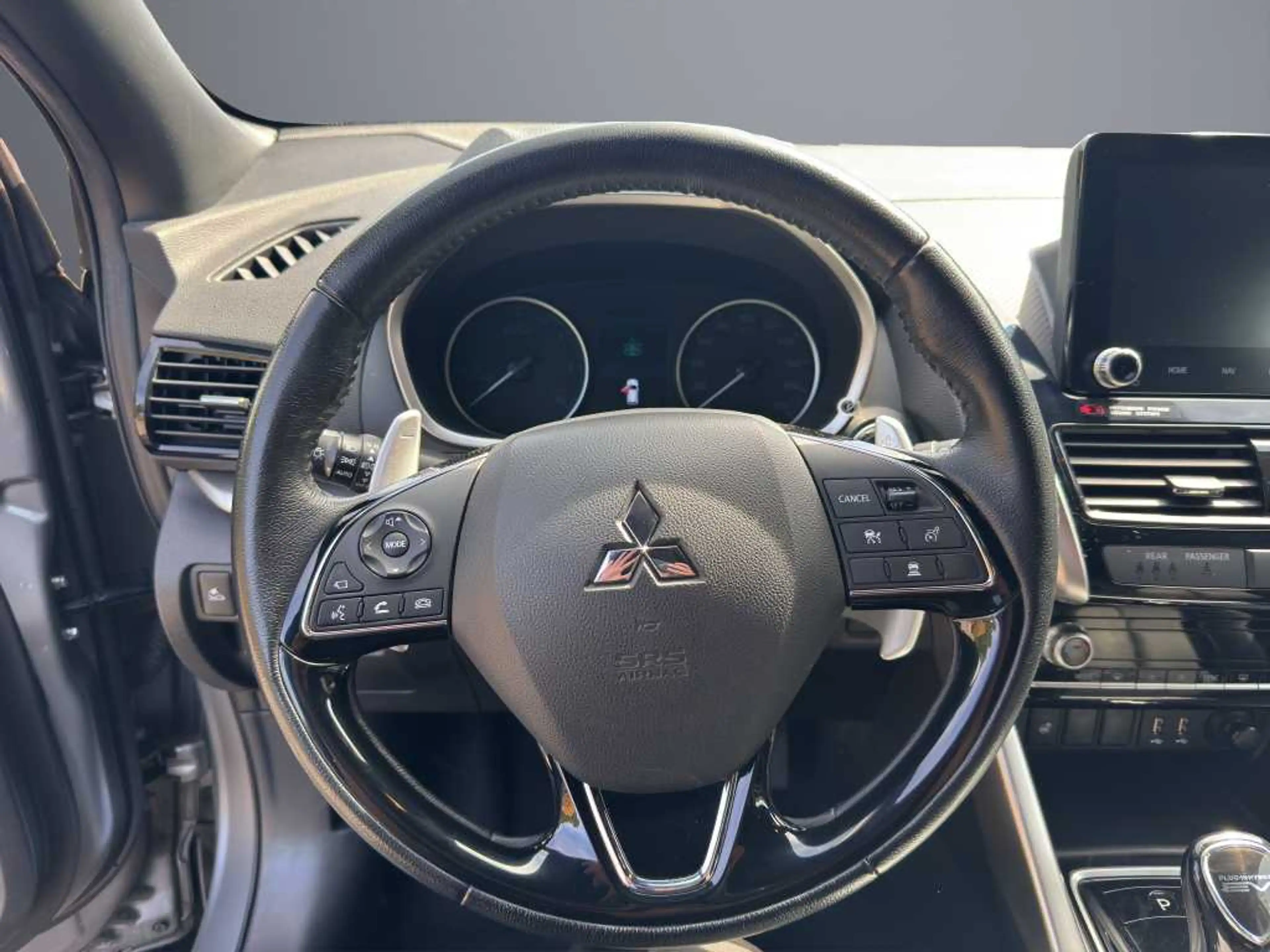 Mitsubishi Eclipse Cross Plug-in Hybrid TOP 2.4 MIVEC 4WD — photo 10