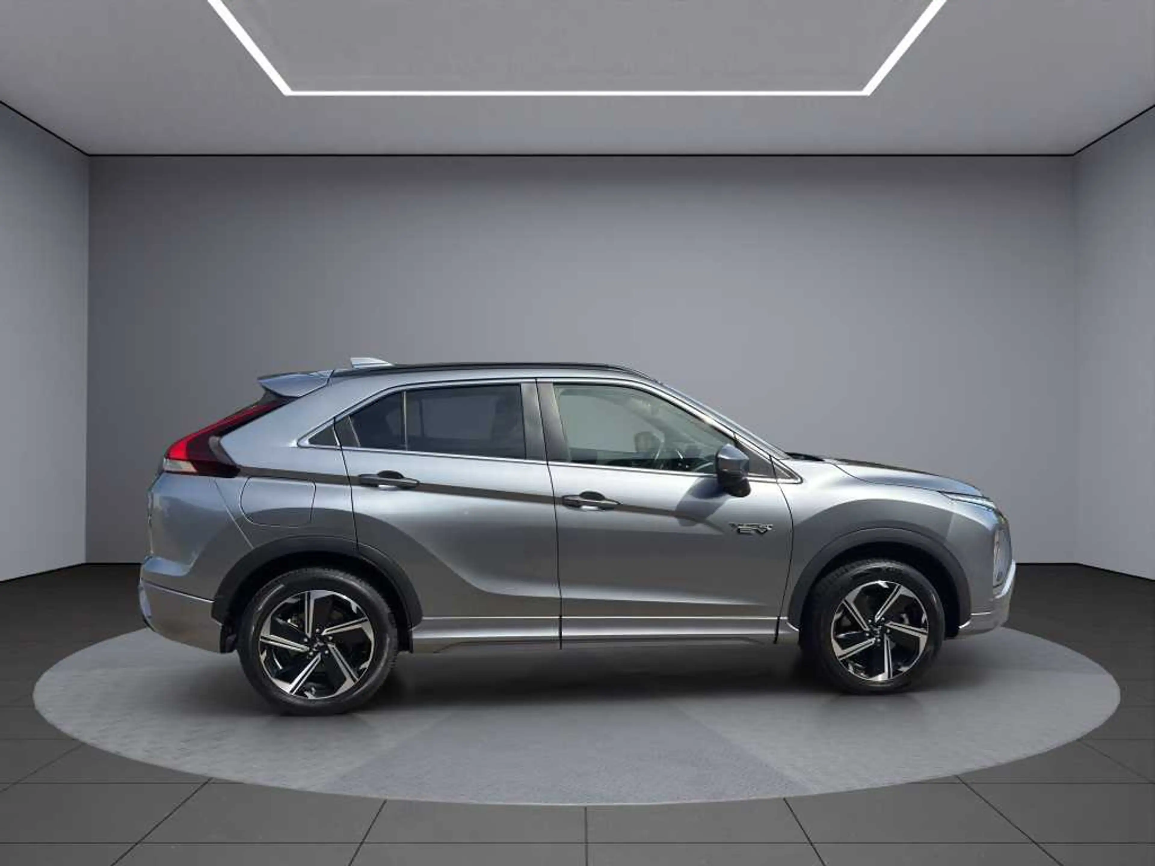 Mitsubishi Eclipse Cross Plug-in Hybrid TOP 2.4 MIVEC 4WD — photo 7