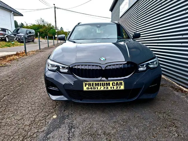 BMW 3 Series view 6
