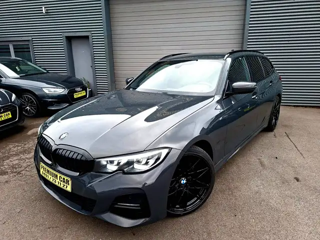 BMW 3 Series view 3