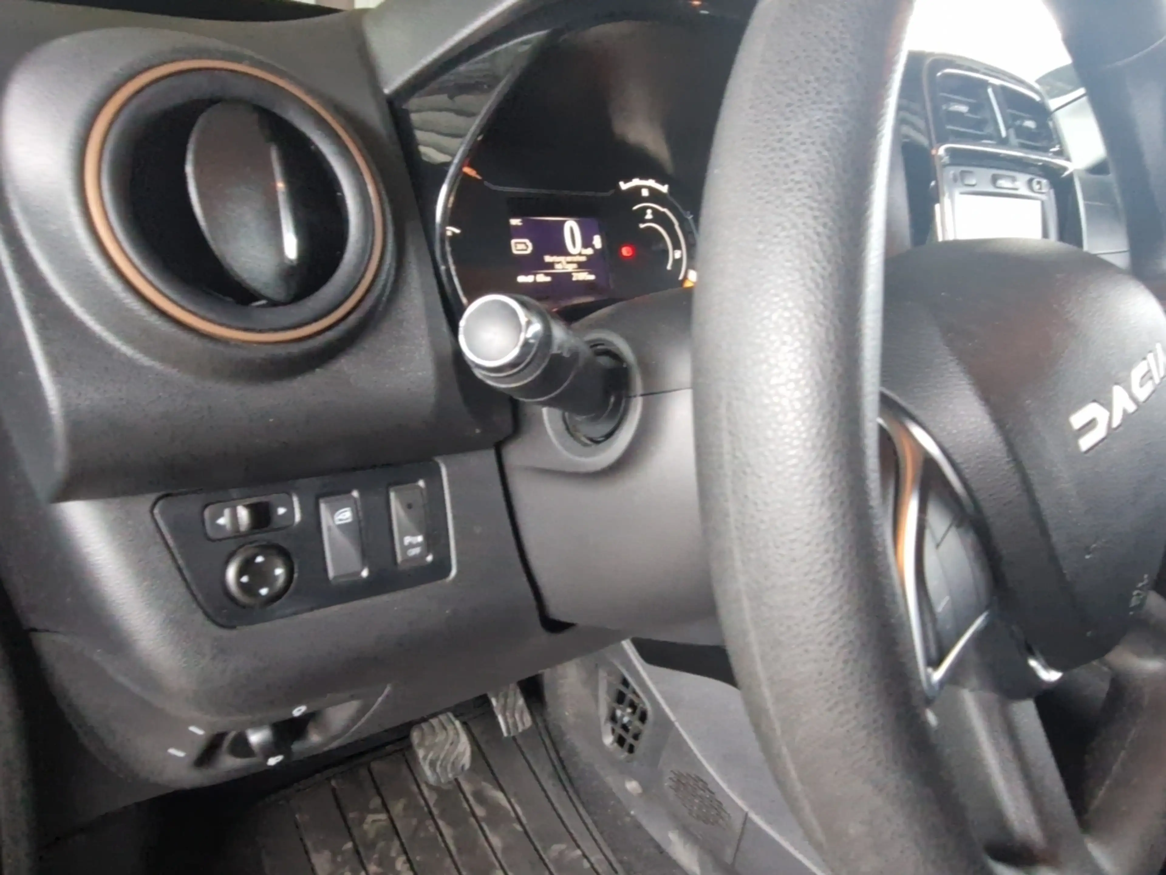 Dacia Spring Extreme 65 Kamera Carplay Klima — photo 11