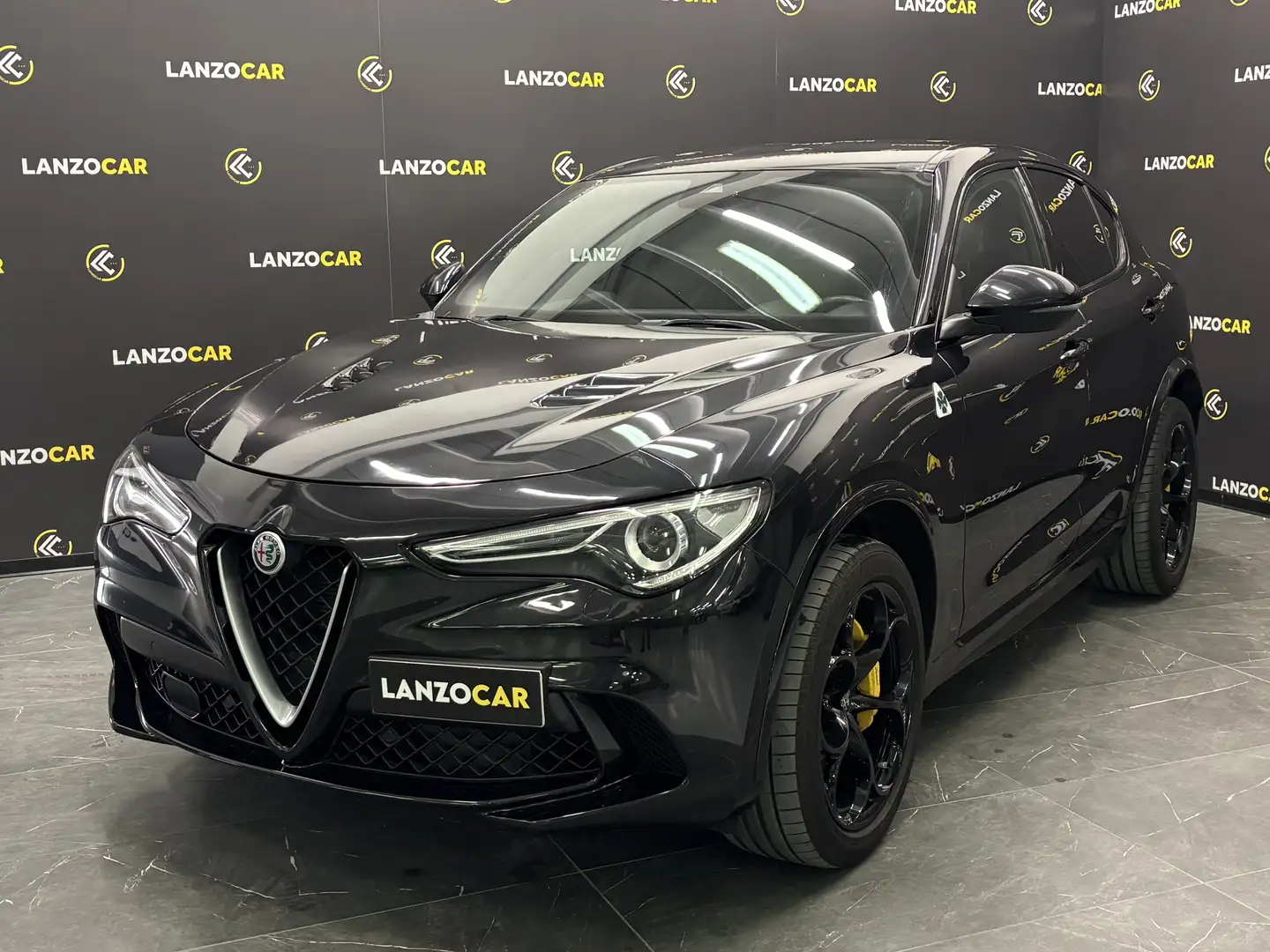 Alfa Romeo Stelvio 2.9 QUADRIFOGLIO 510CV *TOTAL BLACK*PINZE GIALLE* Noir - 1